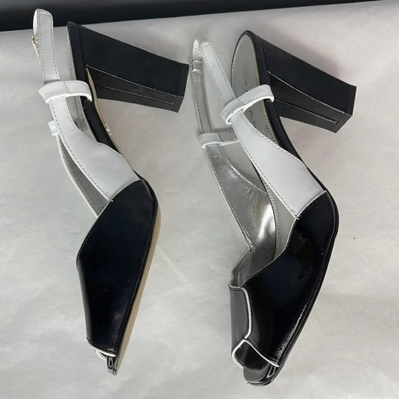 TAHARI Bevan Slingbacks Black White Block Heel Shoes Peep Toe Shiny Size 7.5 - Picture 5 of 8